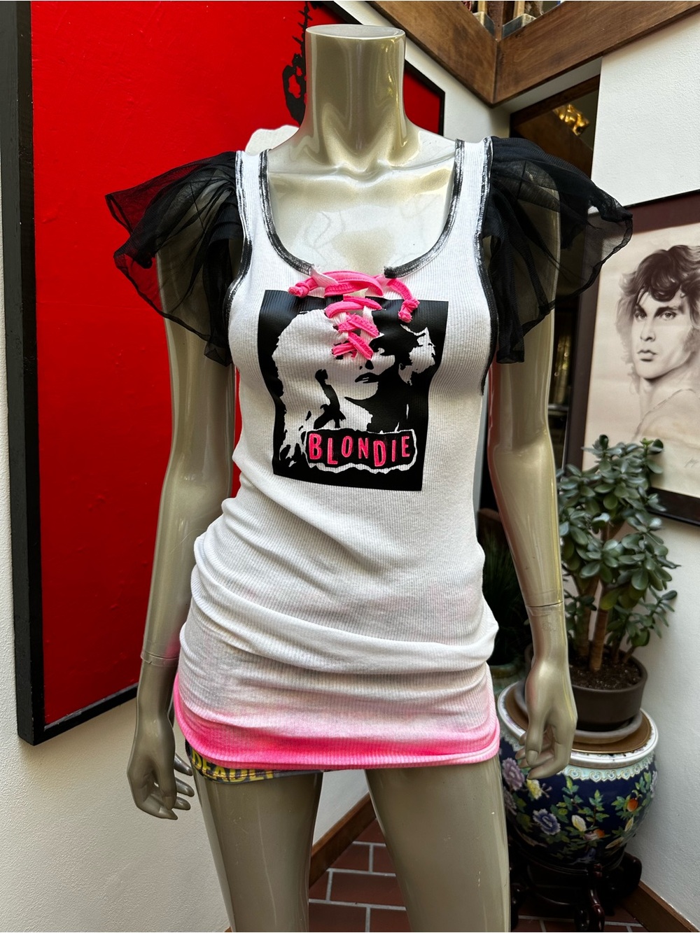 ⚡️BLONDIE 80s singer keyhole distressed rocking wings graffiti soft tank top M